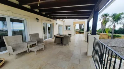 Villa in Selwo photo 42