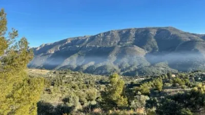 Terreno en venta en El Castell de Guadalest - Vista 3