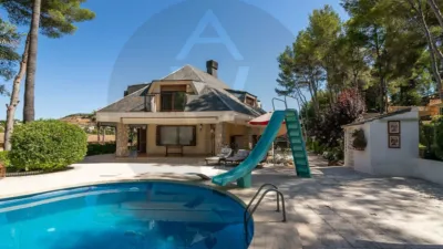 Chalet in Chiva photo 4