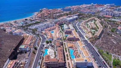 Apartamento en alquiler en Calle Finlandia, 5, Playa de Las Américas (Arona) de 1.700 €<span>/mes</span>