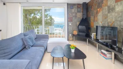 Apartment in Port Esportiu-Canyelles-Puig Rom photo 6