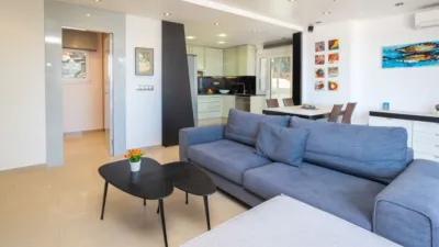 Apartment in Port Esportiu-Canyelles-Puig Rom photo 7