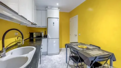 Terraced house in Casc Antic photo 11