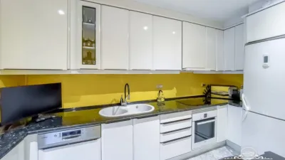 Terraced house in Casc Antic photo 14