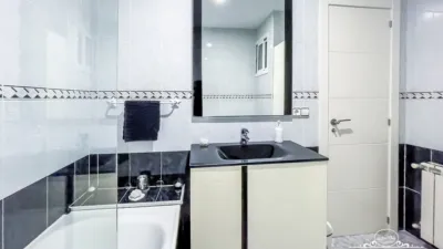 Terraced house in Casc Antic photo 26