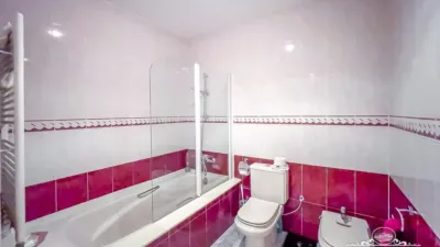 Terraced house in Casc Antic photo 48