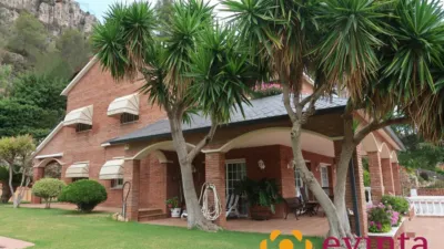 Chalet in Vallirana photo 2