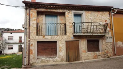 Chalet on Plaza Street, 32