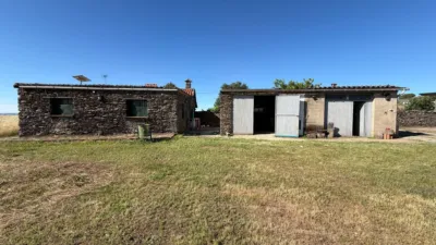 Rustic farm in Malpartida de Plasencia photo 17
