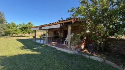 Rustic farm in Malpartida de Plasencia photo 2