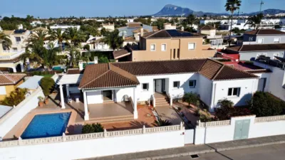 Chalet on Calle Tormos, No. 4 photo 3