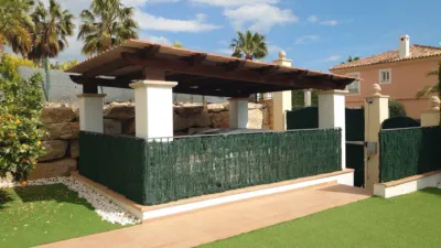 Chalet in Golf Bahía Urbanization photo 8
