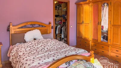 Chalet in Urbanitzacions del Nord photo 19