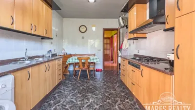 Chalet in Urbanitzacions del Nord photo 8