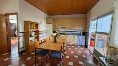 Chalet in Malpartida de Plasencia photo 4