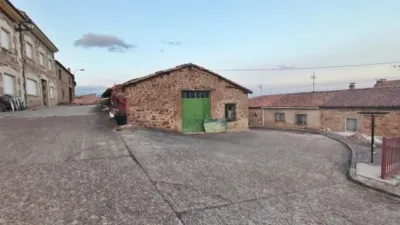 Chalet in Salas de los Infantes photo 3
