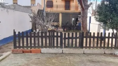 Chalet en venta en Utebo, Utebo de 290.000 €