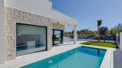 Chalet in Golf Bahía Urbanization photo 14