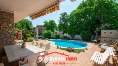 Chalet in La Sagrera photo 2