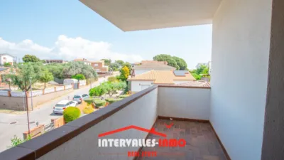 Chalet in La Sagrera photo 33
