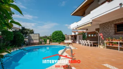 Chalet in La Sagrera photo 5