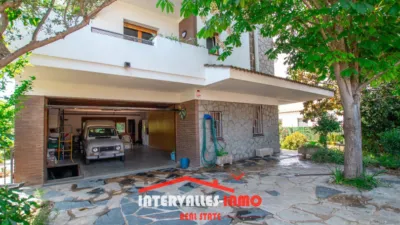 Chalet in La Sagrera photo 8
