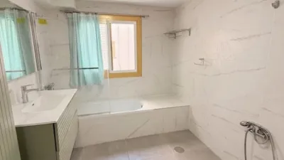Flat on Avinguda del Cid, 94 photo 13