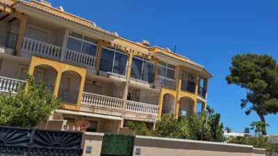 Piso en venta en Orihuela, Dehesa de Campoamor-Aguamarina (Distrito Orihuela Costa. Orihuela) de 199.000 €