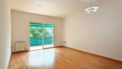Flat in Els Molins-Poble Sec-Pins Vens photo 2
