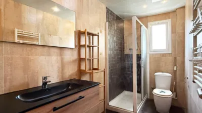 Flat in Els Molins-Poble Sec-Pins Vens photo 11