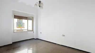 Apartment in Centre photo 9