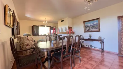 Chalet en Perales del Puerto photo 5