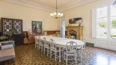 House in Urban Core photo 9