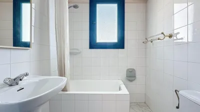 House in Urban Core photo 29