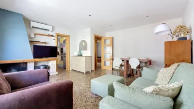 Apartment in Barri de Mar-Ribes Roges-Plaça de la Sardana photo 3