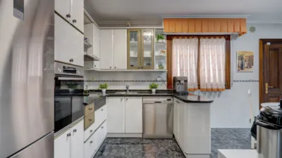 House in Zizurkil Industrial photo 17