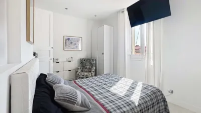 Apartment in Centre photo 17