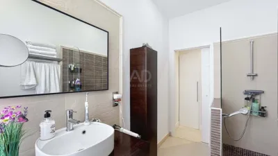 Apartment in Centre photo 9