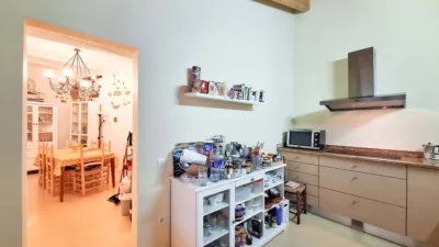 House in Navata photo 9