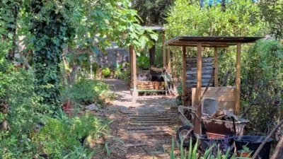 House in Navata photo 29