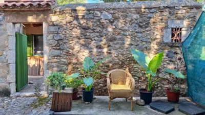 House in Navata photo 3