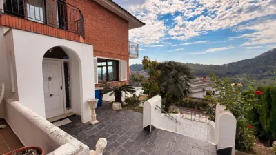 House in Vallirana photo 4
