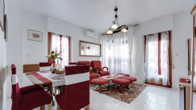 Apartment in Torrevieja photo 2