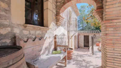 House near Bus Stop, Near Hotel, Near Pharmacy, Near Restaurants, Near School photo 108