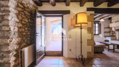 House near Bus Stop, Near Hotel, Near Pharmacy, Near Restaurants, Near School photo 127