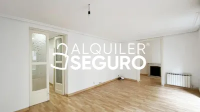 Piso en alquiler en Centro - Imagen 4