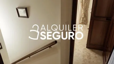 Chalet en alquiler en La Hacienda - Nueva Andalucía, La Hacienda-Nueva Andalucía (Dos Hermanas) de 750 €<span>/mes</span>