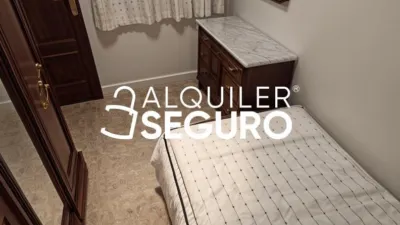 Chalet en alquiler en La Hacienda - Nueva Andalucía, La Hacienda-Nueva Andalucía (Dos Hermanas) de 750 €<span>/mes</span>