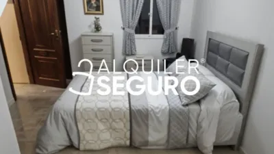 Chalet en alquiler en La Hacienda - Nueva Andalucía, La Hacienda-Nueva Andalucía (Dos Hermanas) de 750 €<span>/mes</span>