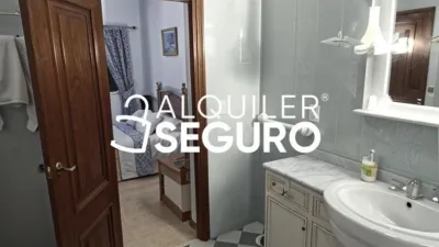 Chalet en alquiler en La Hacienda - Nueva Andalucía, La Hacienda-Nueva Andalucía (Dos Hermanas) de 750 €<span>/mes</span>